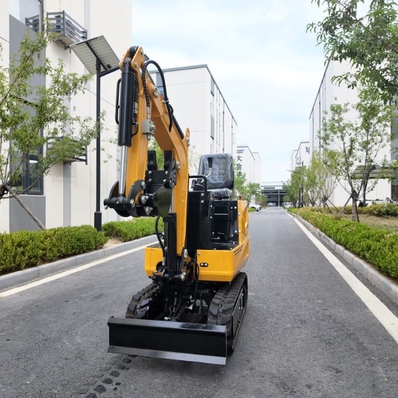 SLM06 China Mini Digger Farm Excavator Machine suppliers